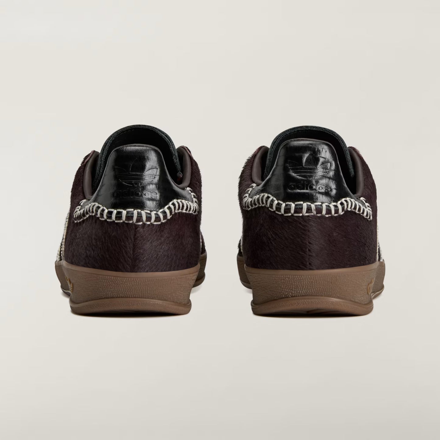 SHOES WITH A COLD CEMENT CONSTRUCTION FOR DURABILITY.